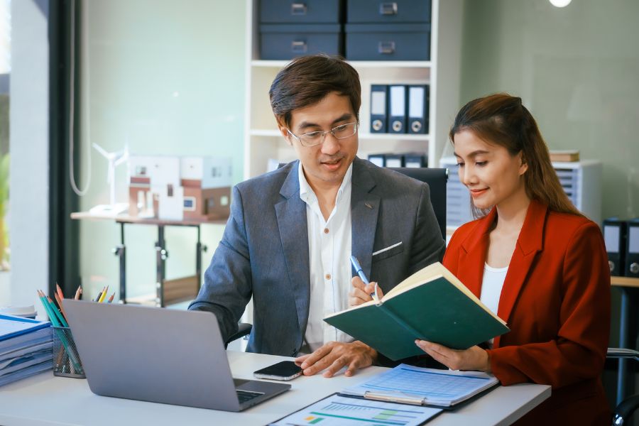 Mistake 1: Your Profile Information Is Incomplete or Unoptimized Mistake 1: Your Profile Information Is Incomplete or Unoptimized